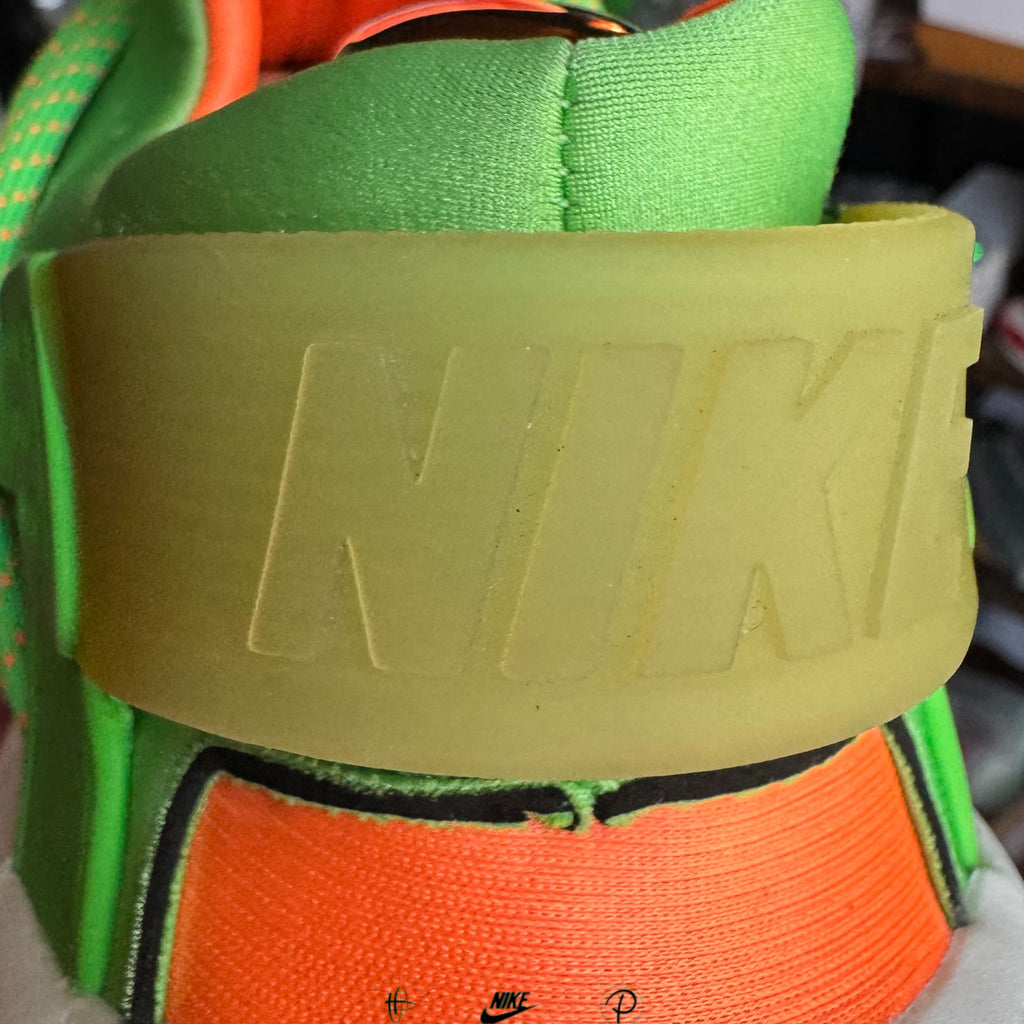 Nike Air Huarache NM Total Orange Poison Green 2015 (USED)
