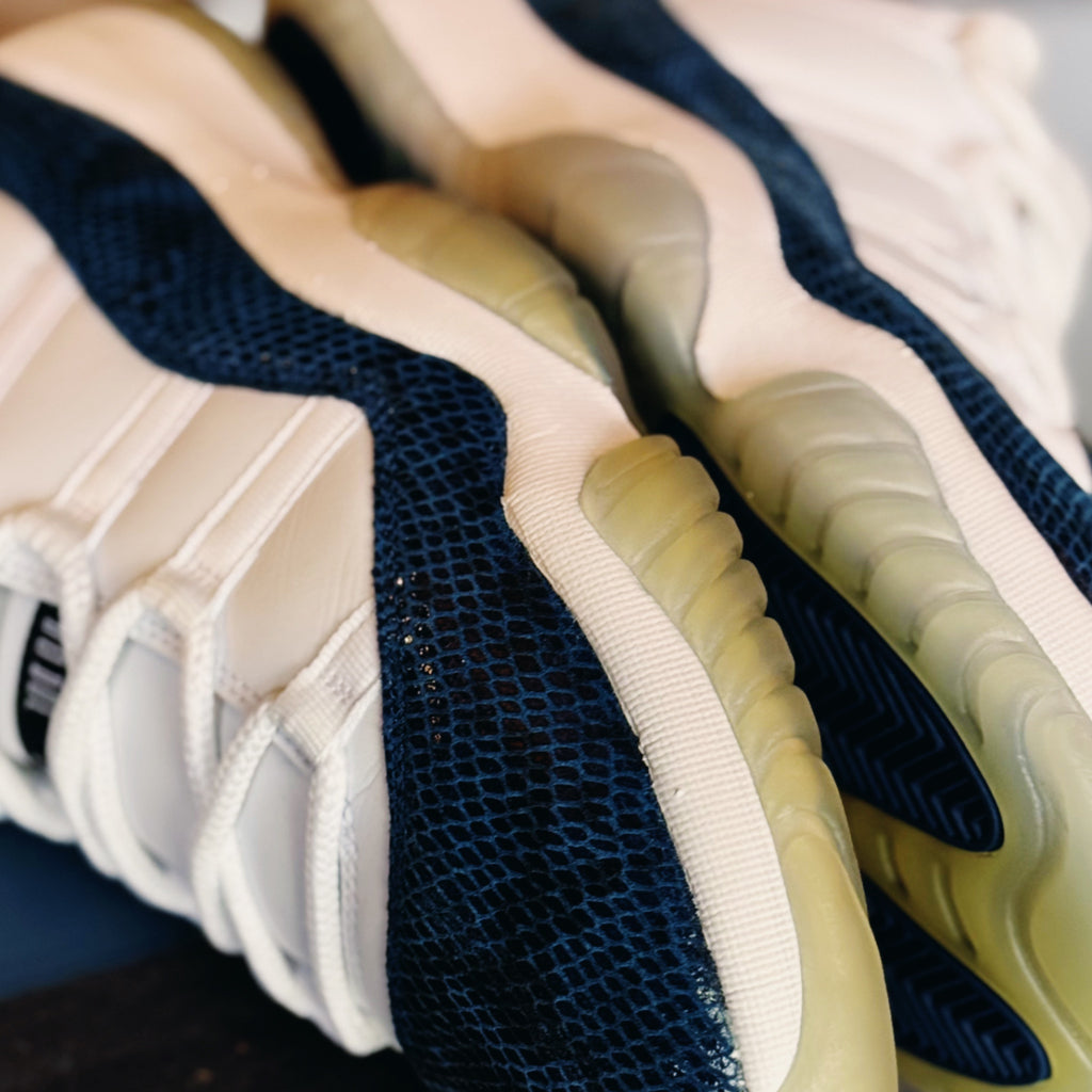 Air Jordan 11 Retro Low Navy Snakeskin 2019 (USED)