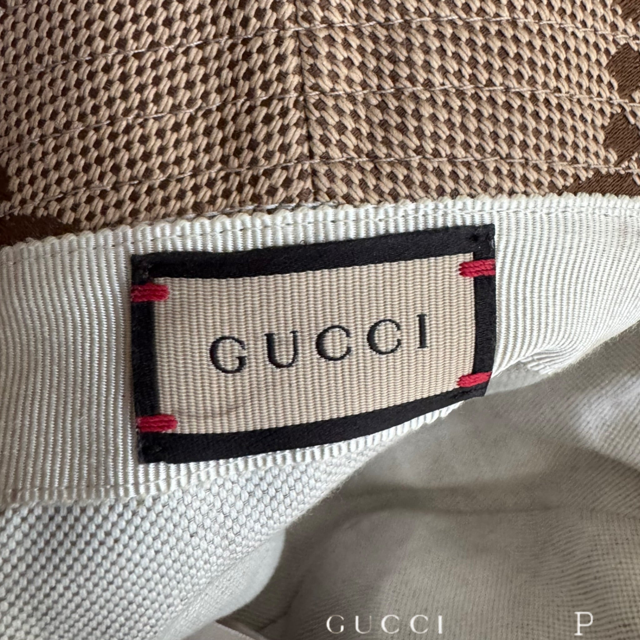 Gucci Jumbo GG Canvas Bucket Hat 2023 (USED)