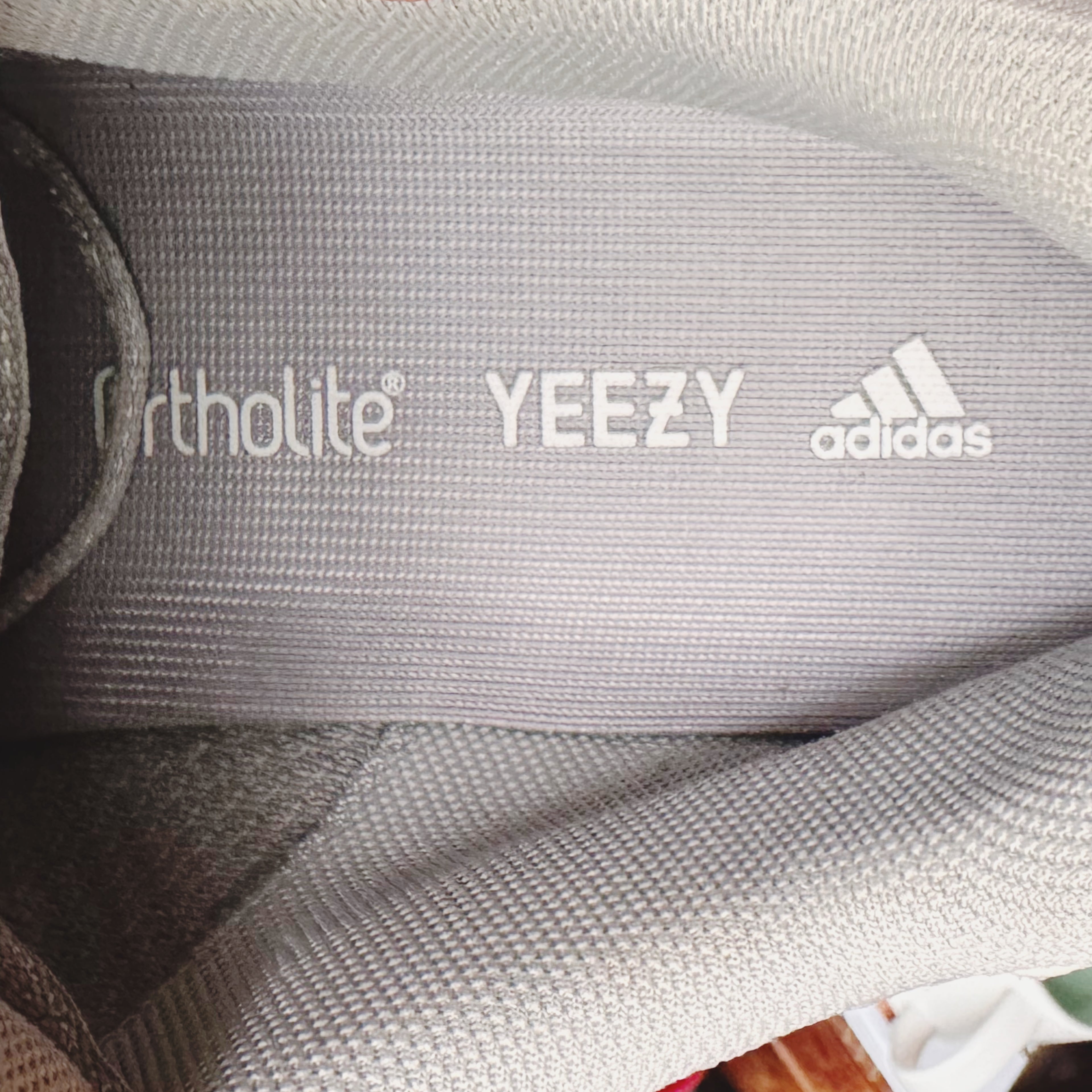 adidas Yeezy Boost 700 V2 Static 2018 (USED)
