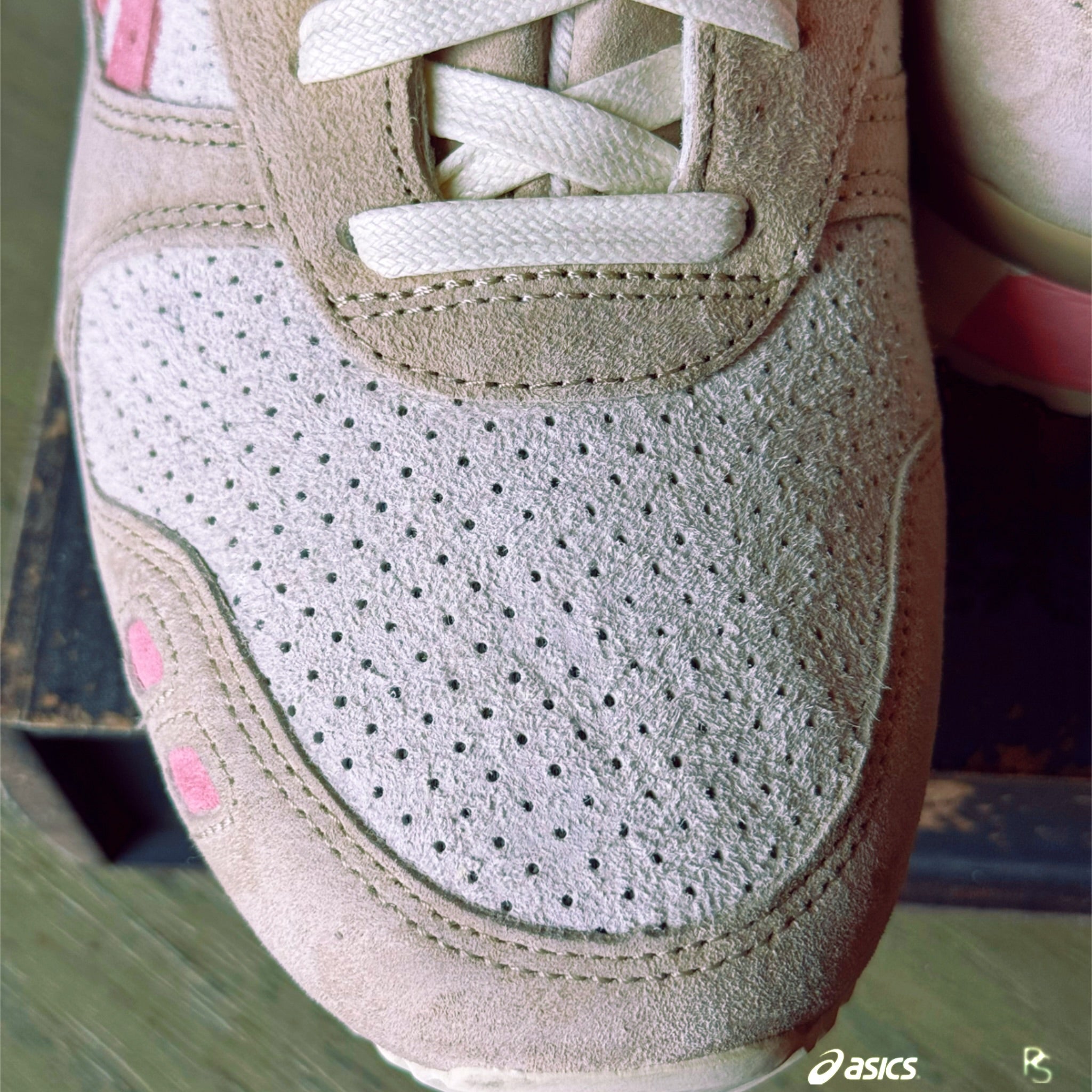 ASICS GEL-LYTE 3 Wood Crepe Plum Blossom 2020 (USED)