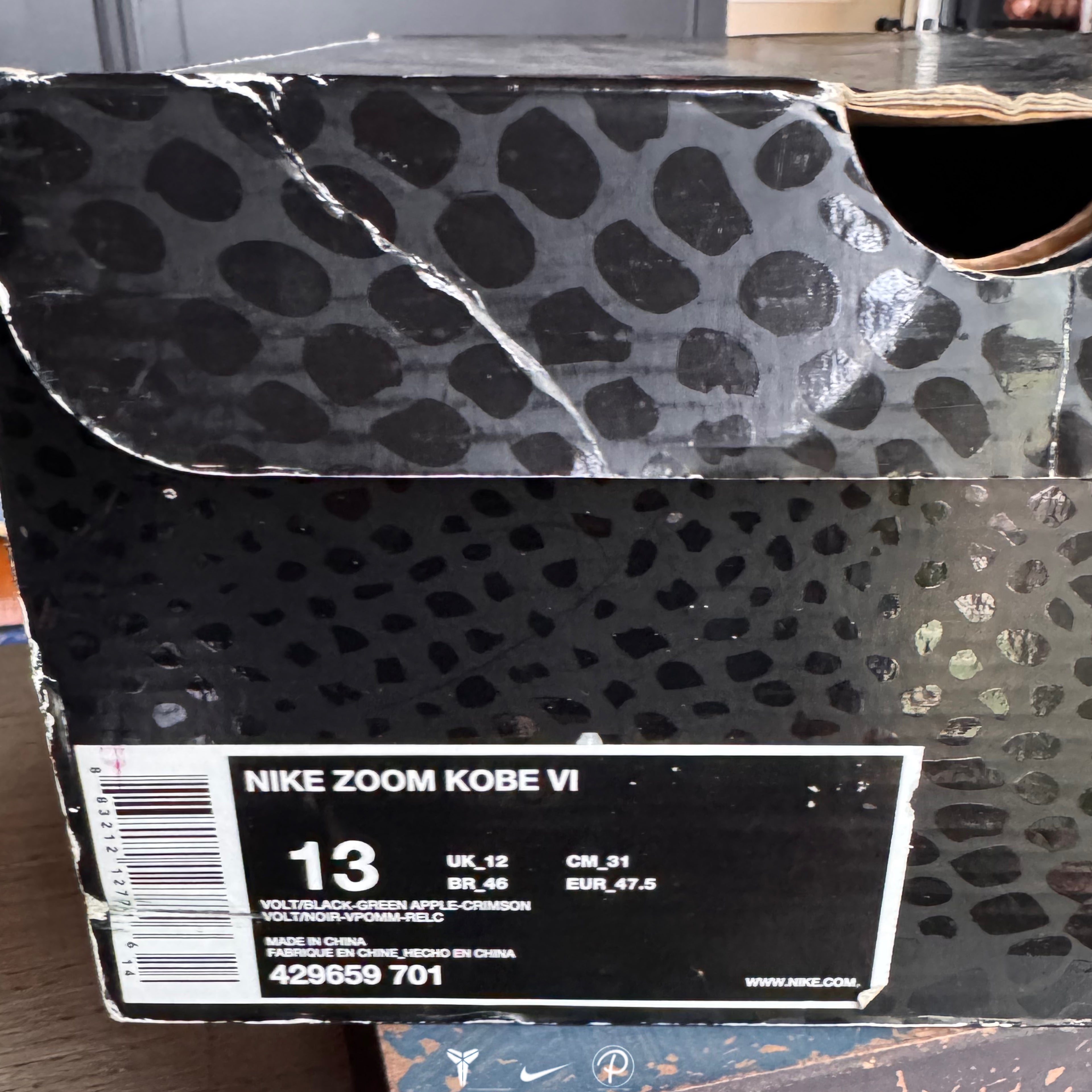 Nike Zoom Kobe 6 Grinch 2010 (USED)