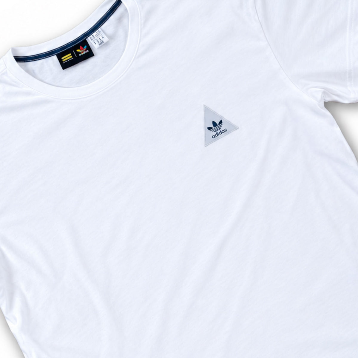adidas Originals Pharrell Williams Hu Japanese Tee White 2017 (USED)