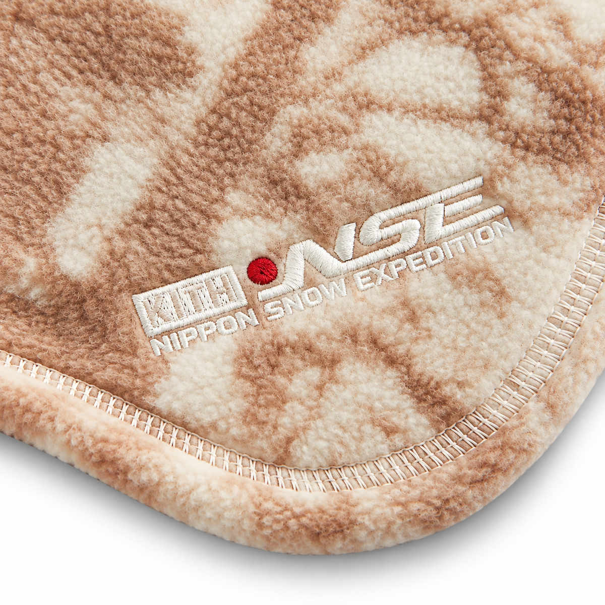 Kith Columbia NSE for Oakley Fleece Gaiter Sandrift 2025