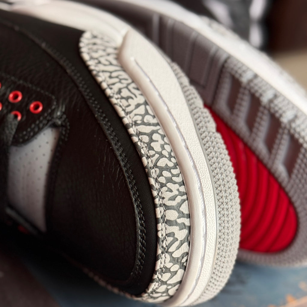 Air Jordan 3 Retro OG Black Cement 2018 (USED)