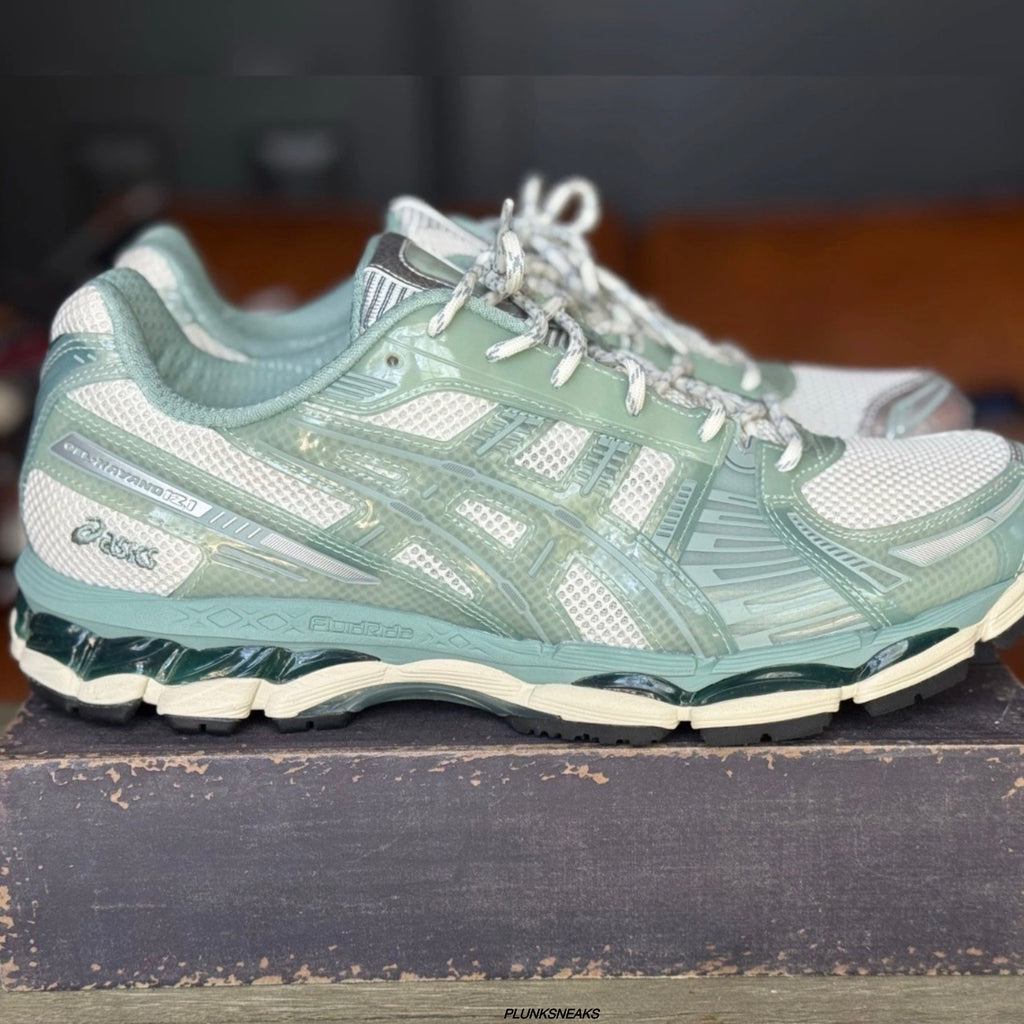 Kith ASICS GEL-KAYANO 12.1 Sage Cream (USED)