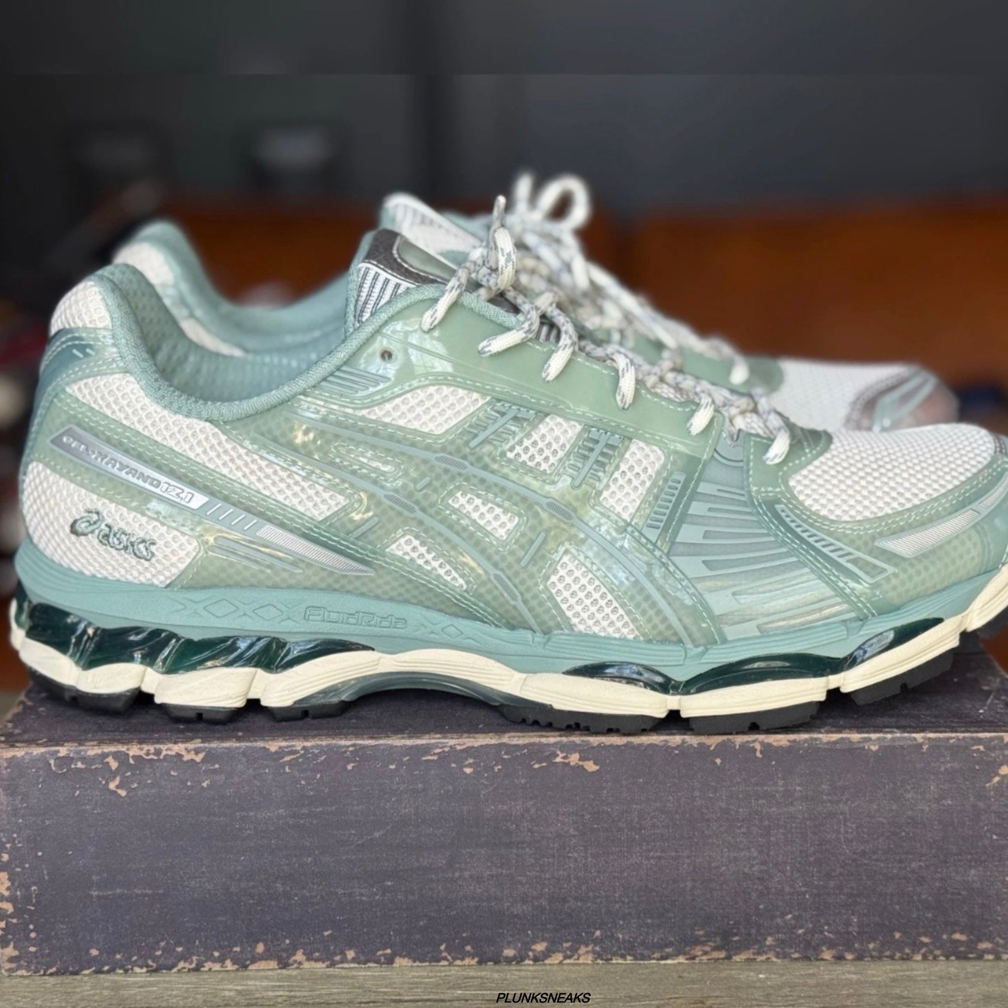 Kith ASICS GEL-KAYANO 12.1 Sage Cream (USED)