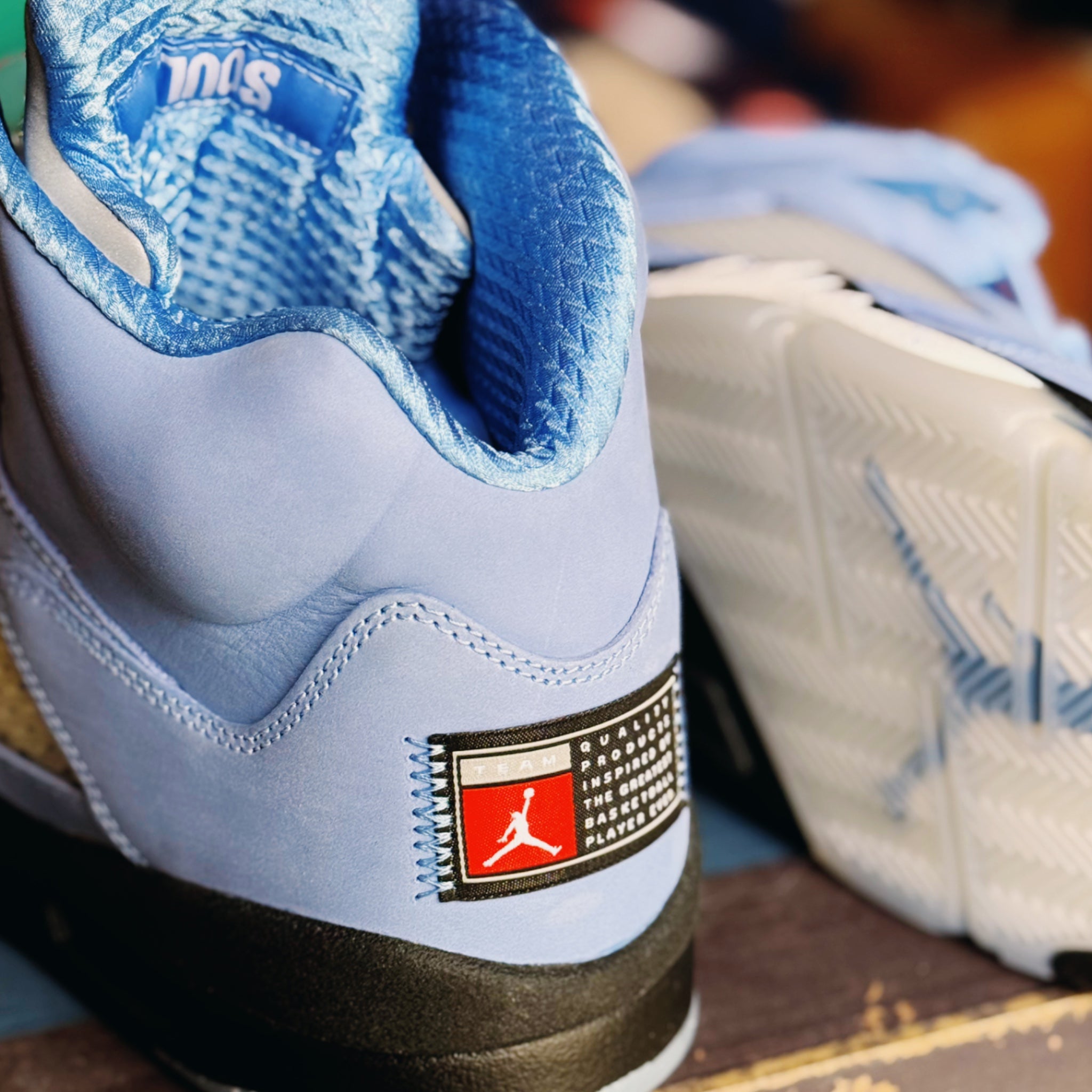 Air Jordan 5 Retro SE UNC 2023 (NEW-)