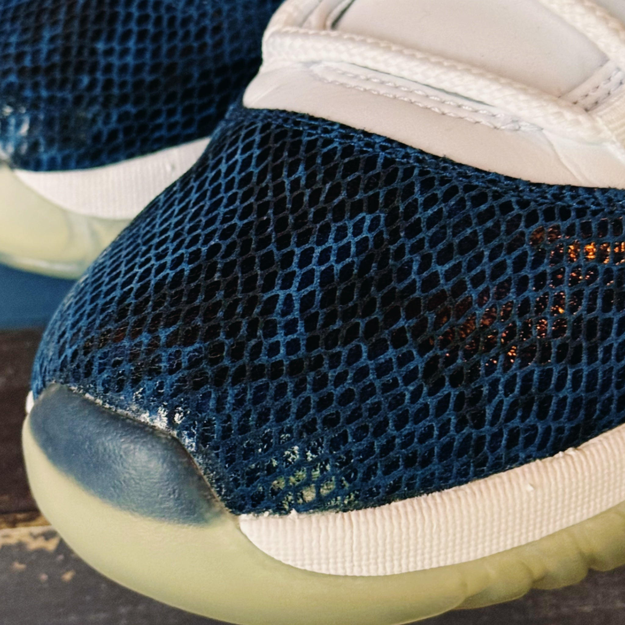 Air Jordan 11 Retro Low Navy Snakeskin 2019 (USED)