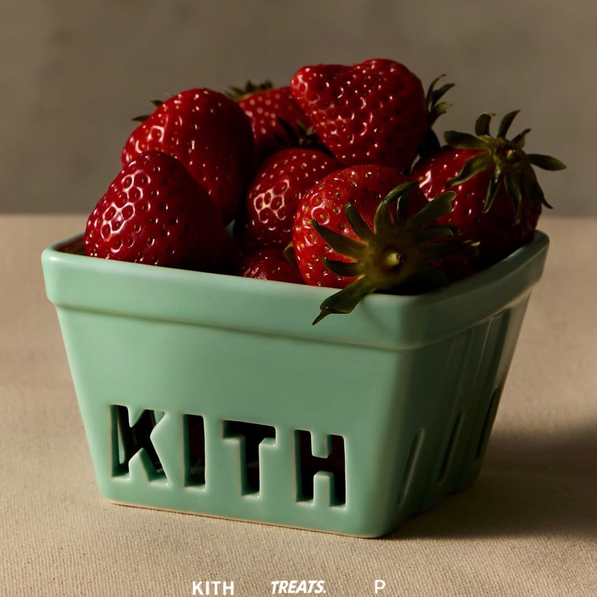 Kith Treats Farmers Market Ceramic Pint Basket