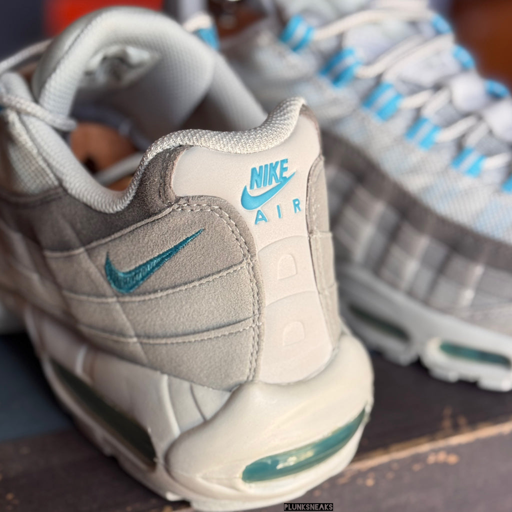 Nike Air Max 95 Chlorine Blue 2011 (USED)