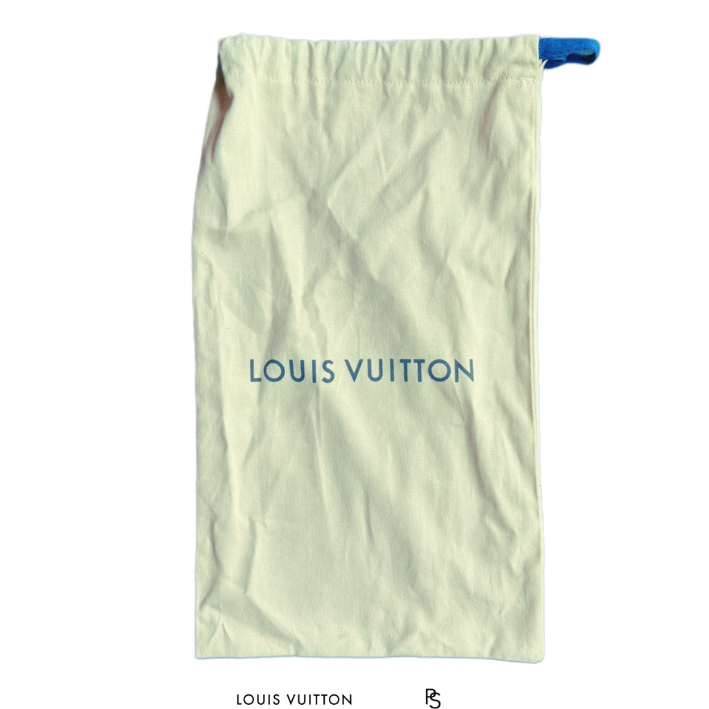 Louis Vuitton Monogram Eclipse Passport Cover 2017 (USED)