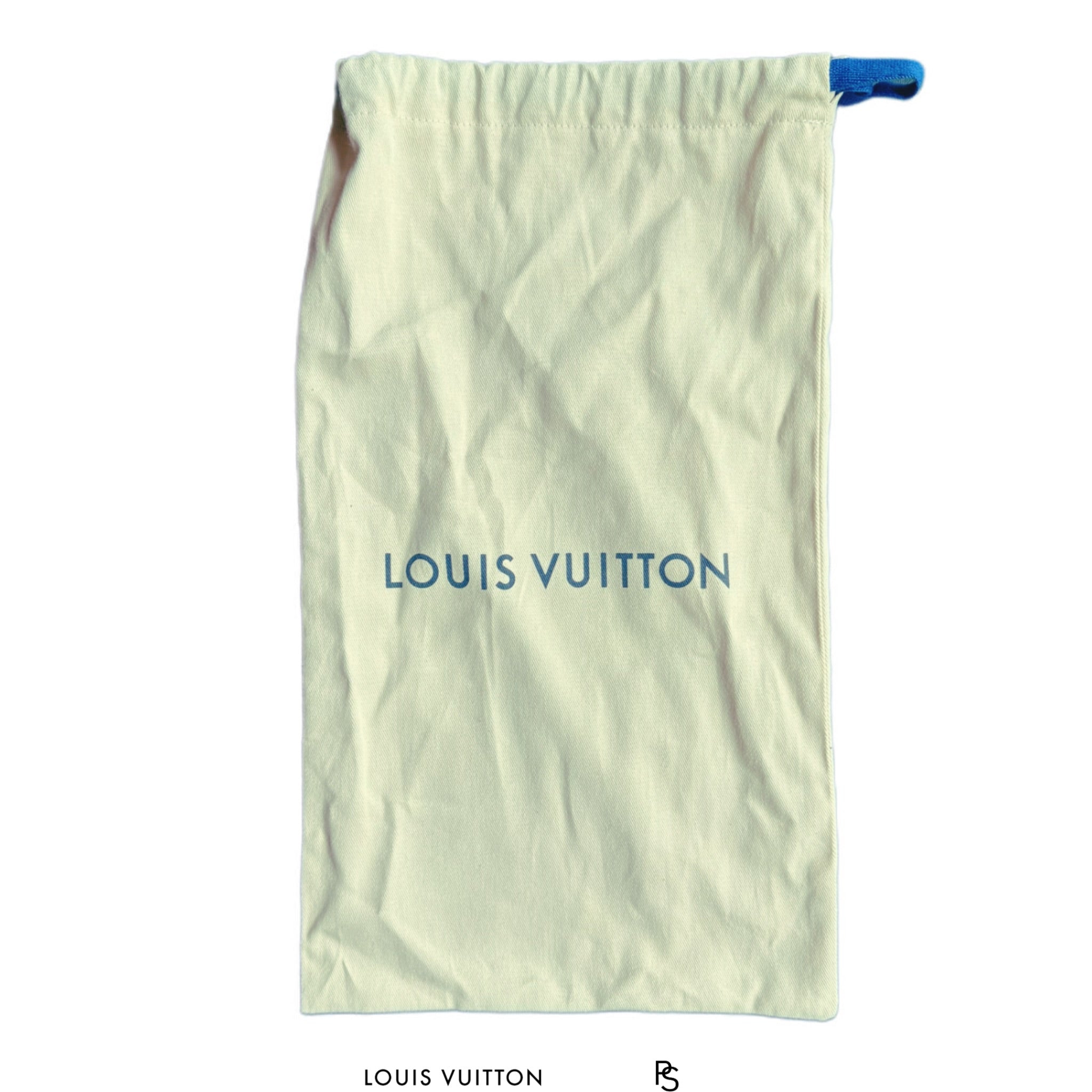Louis Vuitton Monogram Eclipse Passport Cover 2017 (USED)
