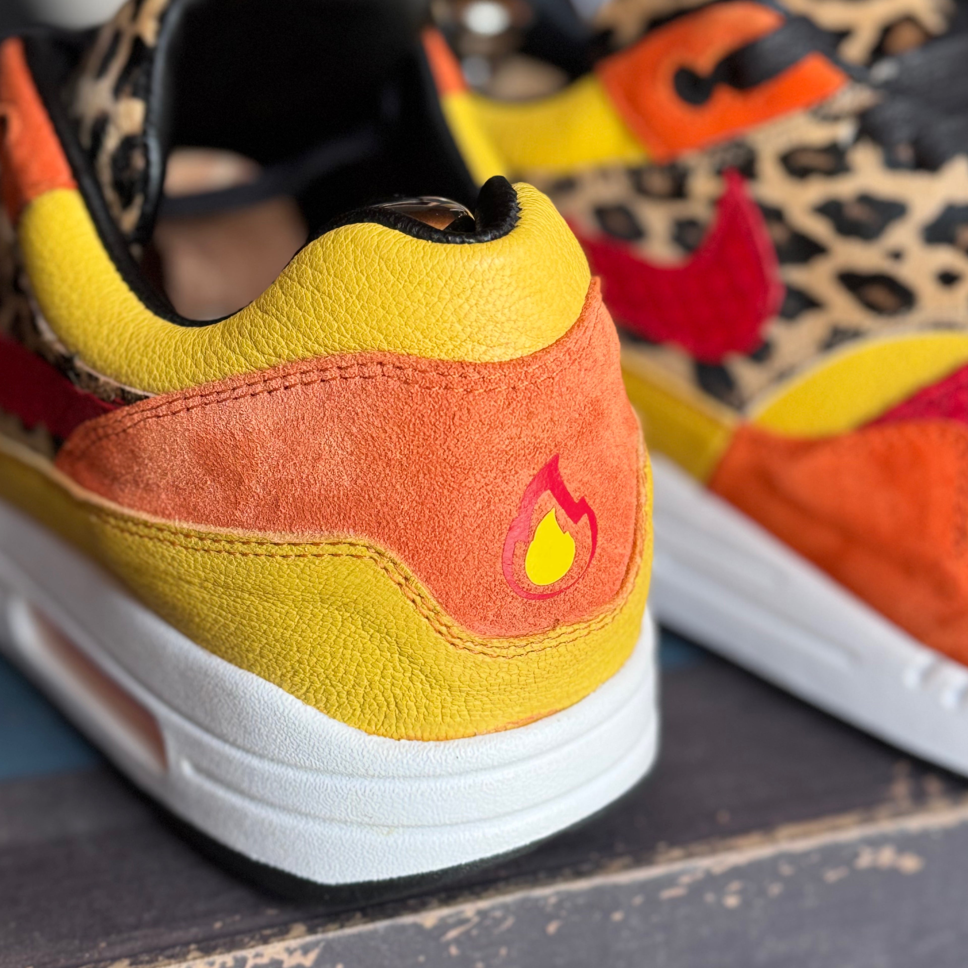 Nike Air Max 1 Cheetos Chester The Cheetah Custom 2019 (USED)