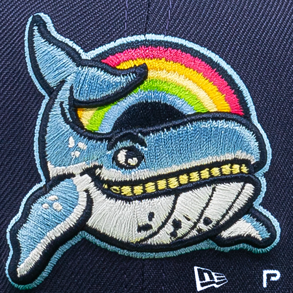 Clink Room New Era 59FIFTY Hawaiian Whales "Oahu" Fitted Cap 2022