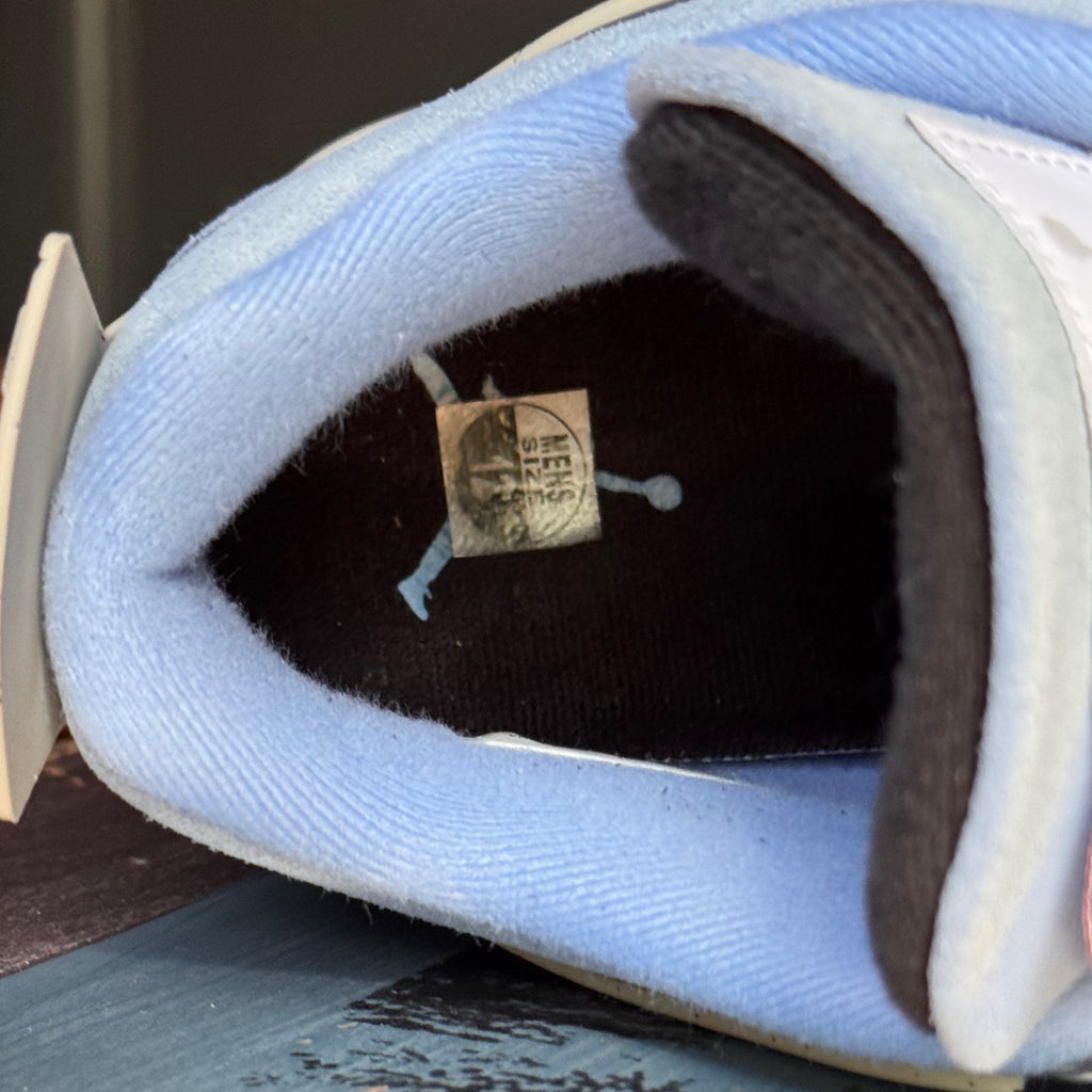 Air Jordan 4 Retro UNC 2021 (USED)