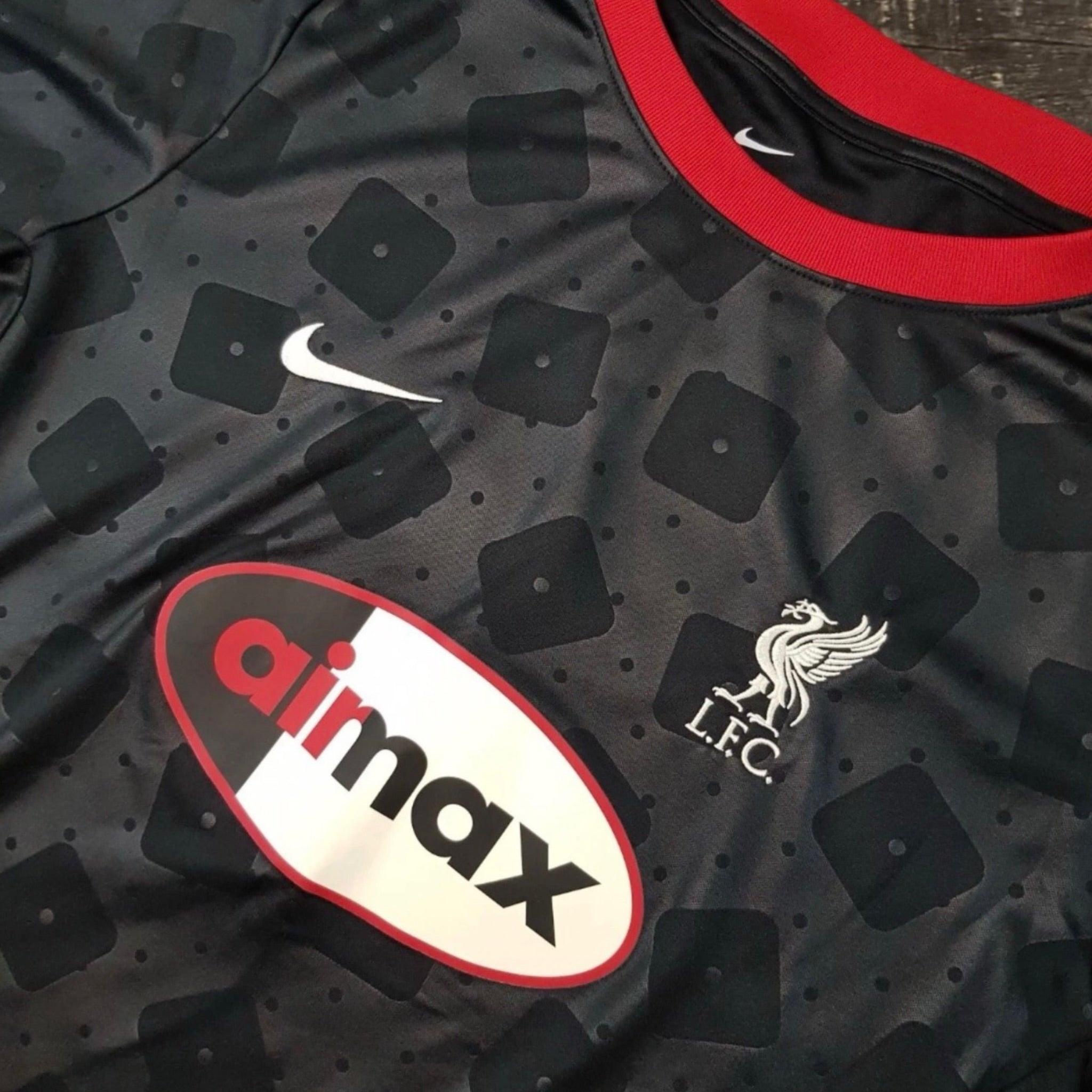 Liverpool FC Nike Air Max 95 Pre-Match Kit
