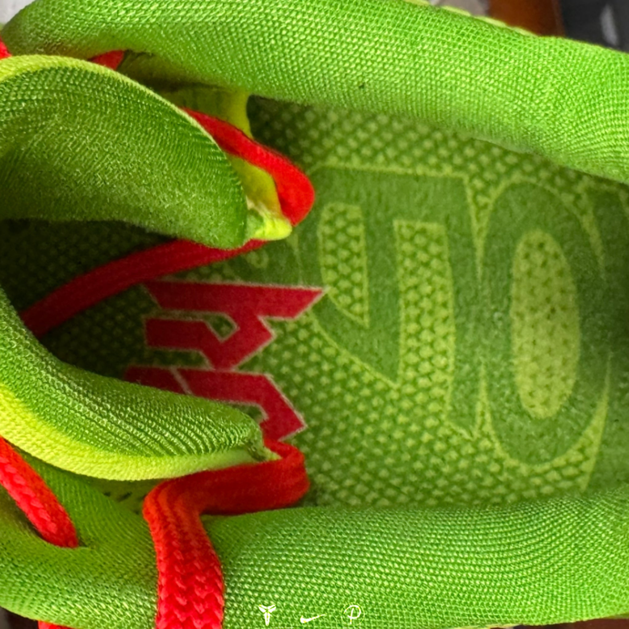 Nike Zoom Kobe 6 Grinch 2010 (USED)