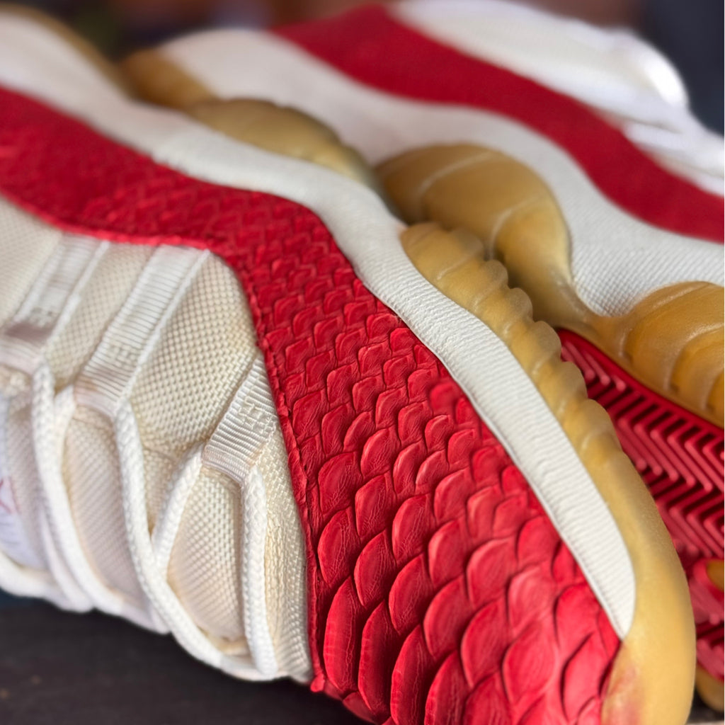Air Jordan 11 Retro Low Cherry Snakeskin Custom 2001 (USED)