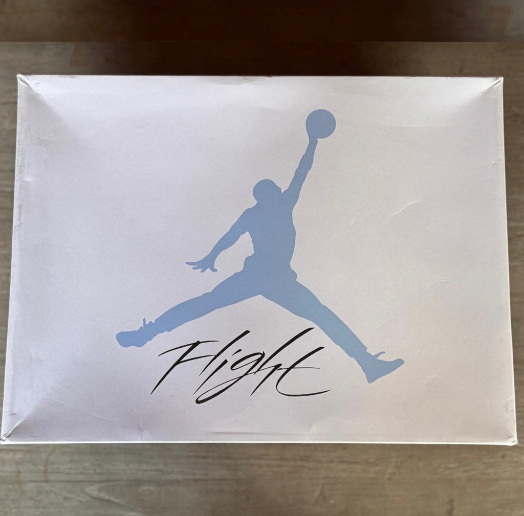 Air Jordan 4 Retro UNC 2021 (USED)