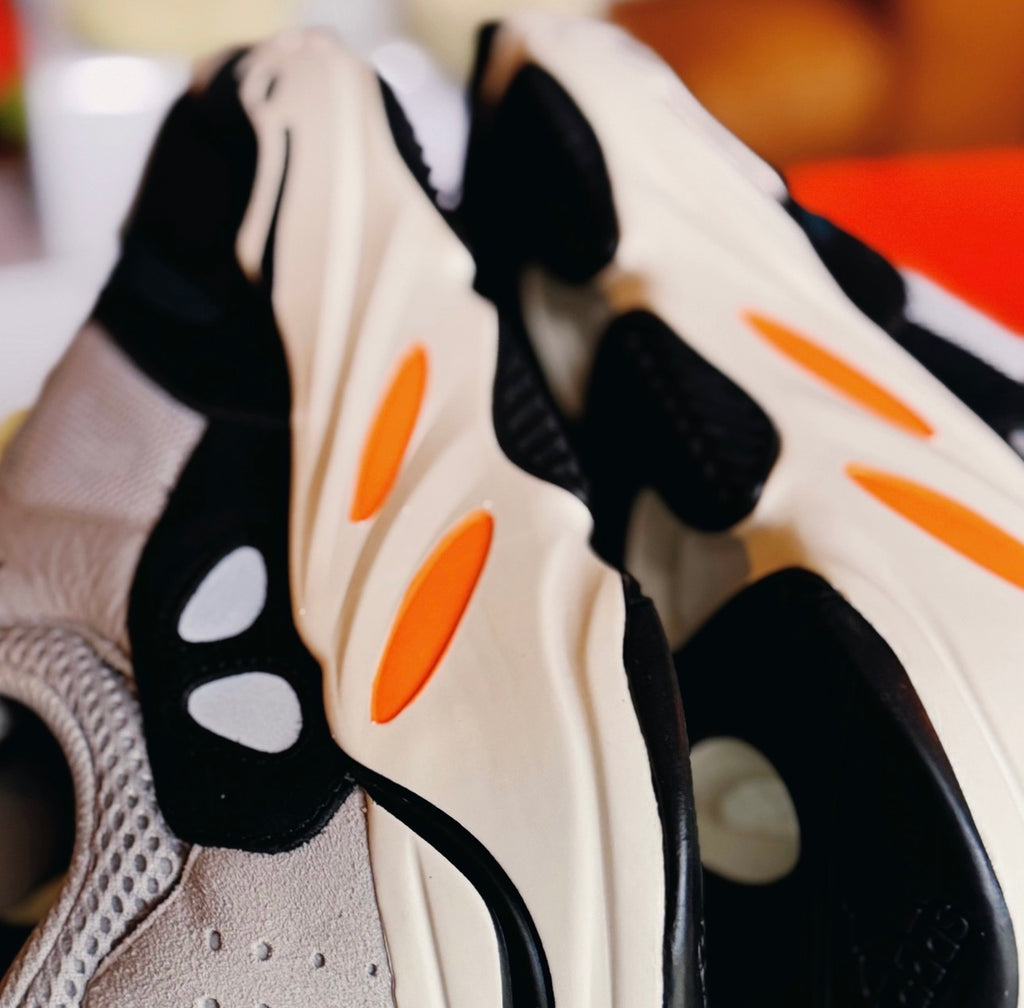 adidas Yeezy Boost 700 Wave Runner 2017 (USED)