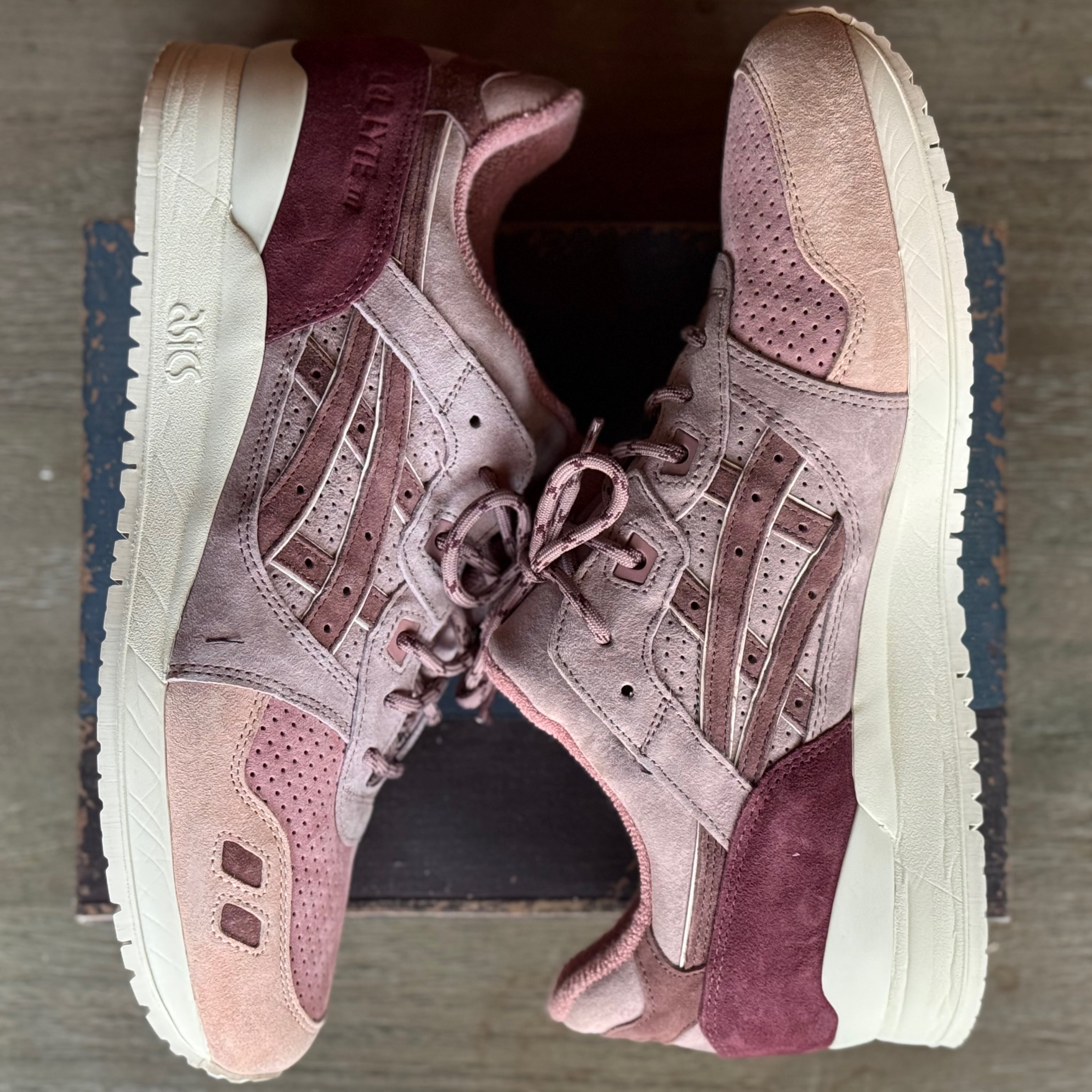 Kith Ronnie Fieg ASICS Gel Lyte 3 '07 By Invitation Only 2023 (USED)