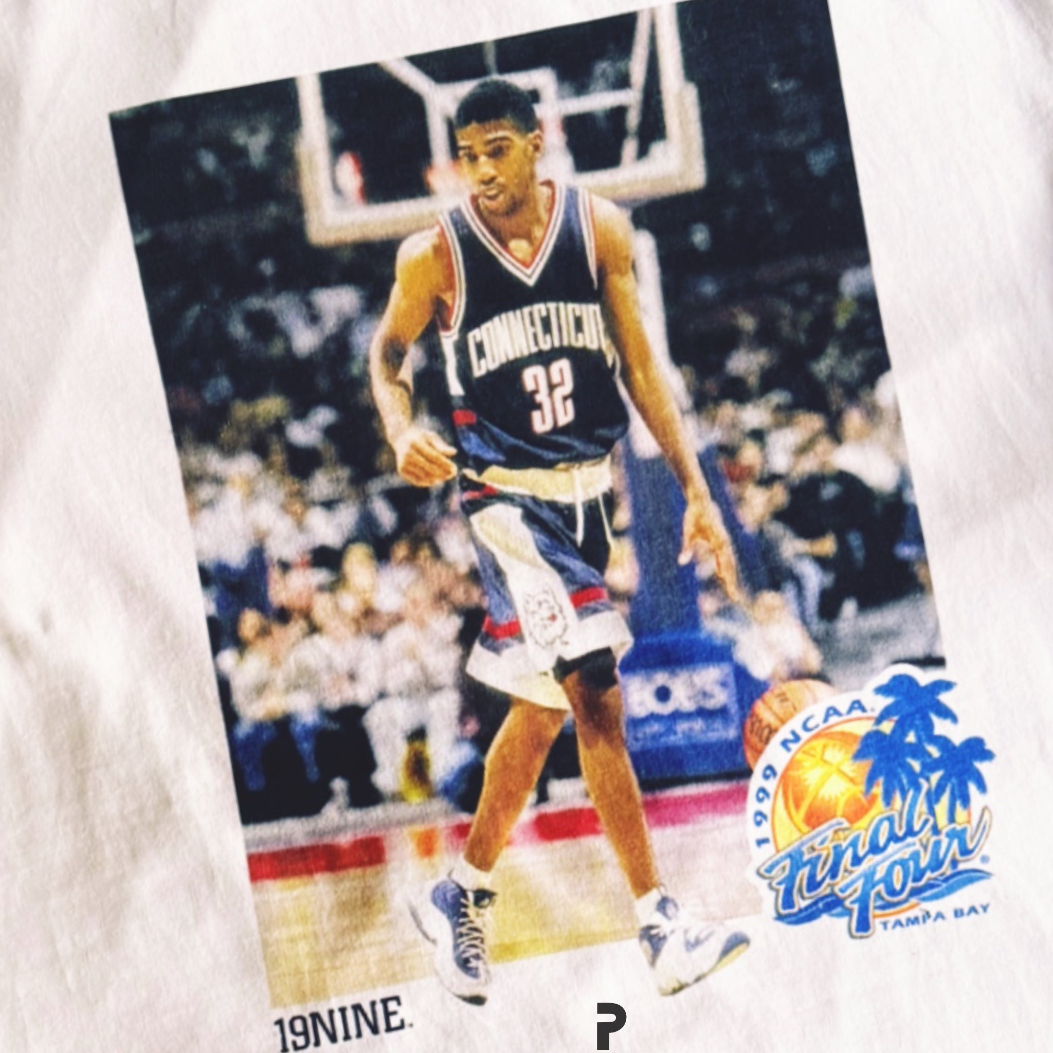 19Nine UConn Huskies 1998-99 Legacy Rip Hamilton Tee 2022 (USED)