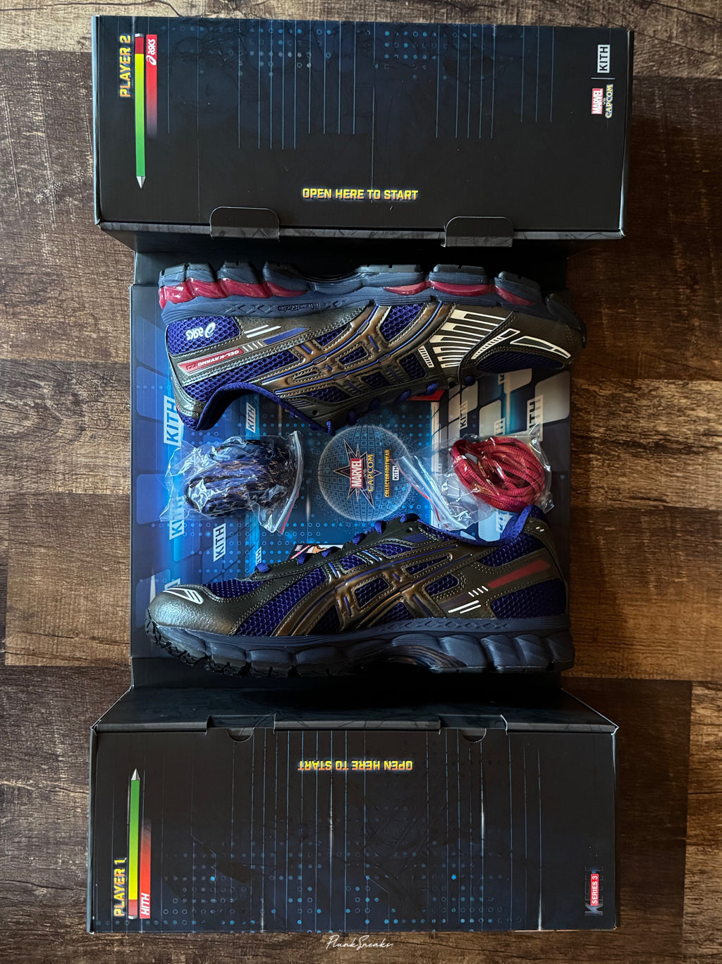 Kith Marvel VS CAPCOM ASICS GEL- Kayano 12.1 Captain America SINGLE PAIR With Comic Book